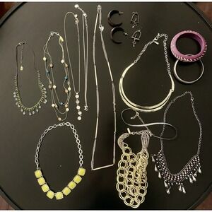 Y2K Vtg Jewelry Lot 14 Pieces Claire's The Limited 1928 Lia Sophia NY Inc.